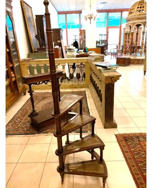 Scala a chiocciola inglese in mogano – primi Novecento