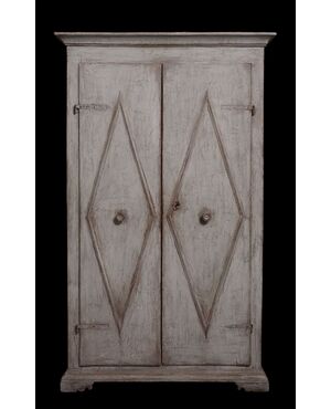 Lacquered cabinet-wardrobe, Tuscany, 18th century