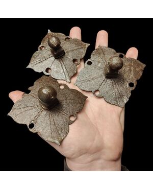 6 Large wrought iron nails in 2 parts, 17th-18th century