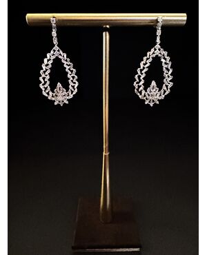 Orecchini  a  goccia  con  Diamanti