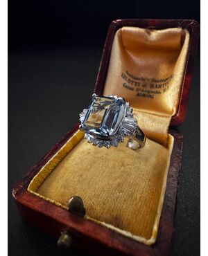 Platinum ring with Aquamarine and Diamonds