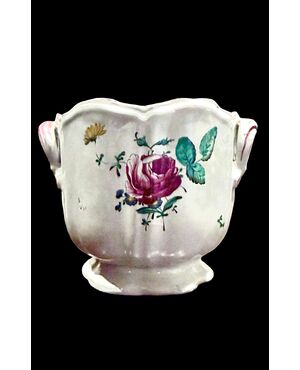 Vaso cachepot in maiolica con decoro alla rosa.Finck.Bologna.