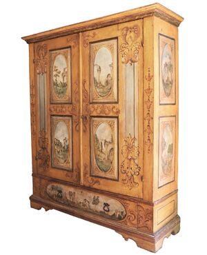 Armadio in legno dipinto a festoni e capricci architettonici, Marche, XVIII secolo