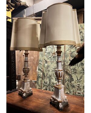 LAMP240 - Lacquered wooden candlesticks, 19th century, size cm W 20 x H 95 x D 20