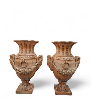 Coppia di vasi in terracotta