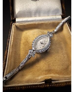 Orologio   HAMILTON   con  bracciale  estensibile e  Diamanti