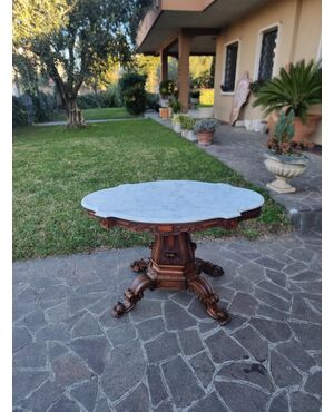 Tavolino a biscotto in noce dell’800 con marmo di Carrara