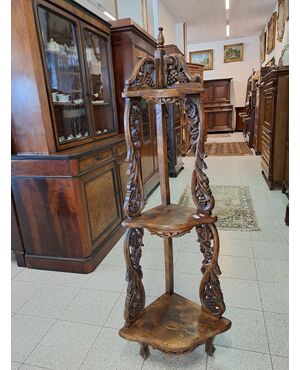 Etagere angolare