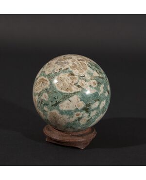 Marble sphere, diameter 9.5 cm     