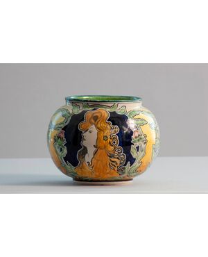 Oreste Ruggieri (Urbino, 1857 - 1912), Liberty vase with female figure, polychrome majolica     