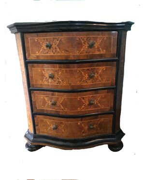 Elegant chest of drawers-first half 700- Brescia-     