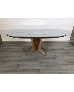 Tavolo ovale di design