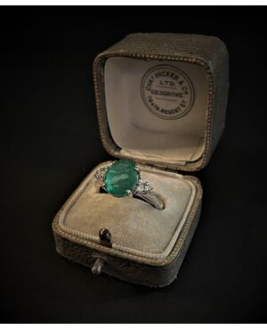 Anello  con  Smeraldo  e  Diamanti  