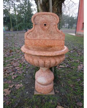 Fontana da muro baccellata - H 148 cm - Marmo Rosso Verona - fine 19° secolo - 3 moduli - Venezia
