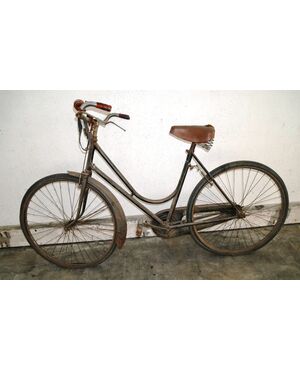 Women&#39;s bicycle from the 1940s / 50s, to be restored.     