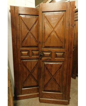 A ptir438 - double-leaf door in larch, late 19th century. cm l128 xh 200     