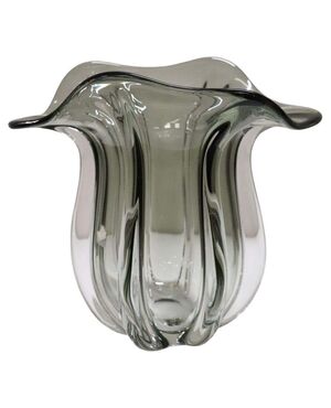 70&#39;s &quot;tulip&quot; vase in smoked Murano glass. PRICE NEGOTIABLE     
