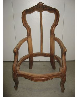 Antique armchair in solid walnut. Period LF second half of 1800.