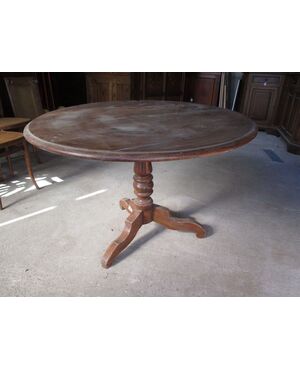 Fixed round table in walnut with central leg - half of the 19th century - small table     