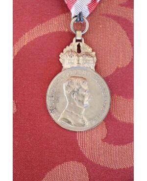 Rare collectible medal of merit in gilded bronze Charles I of Austria euro 90