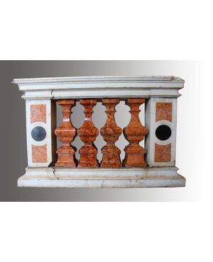 Pair of marble balustrades (period: late 17th century)