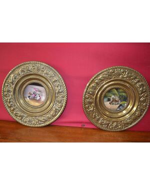 Elegant pair of plates with Napoleon III miniatures at the end of the 19th century