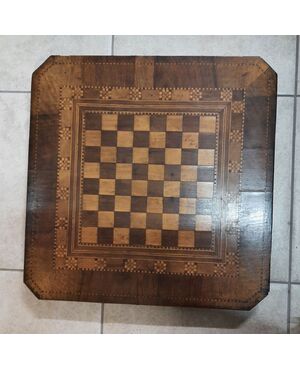 Rolino with chessboard