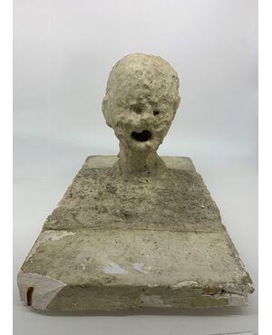 Bert De Leeuw (1926-2007) - Creepy cenotaph model in patinated plaster     