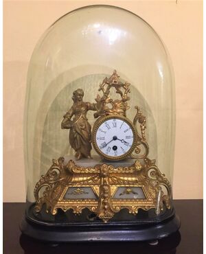 Table clock in gilded antimony and alabaster