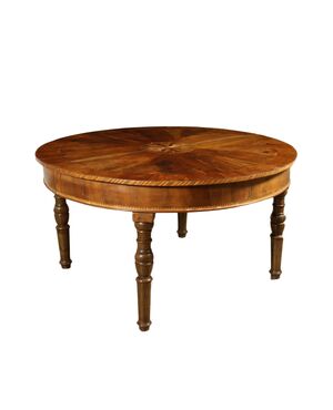 Lombard-Veneto extendable table     