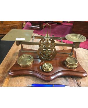 English letter weighing scale