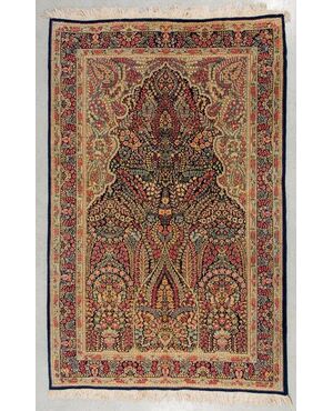 KIRMAN Ravar carpet with prayer design (n.148)     