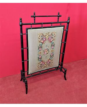 Fireplace screen with embroidered fabric