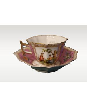 Tazzina con piattino in porcellana rosa Meissen del 1800