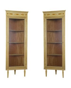 Pair of lacquered and gilded corner cupboards in Louis XVI style - M / 1953 -     