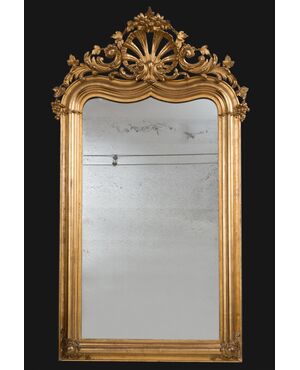 Antique Louis Philippe French mirror in gilded and carved wood. Period 19th century.     