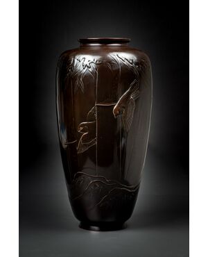 Large bronze vase flying swallows     