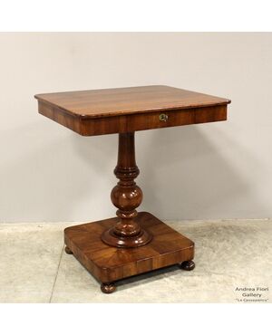 Antique Charles X coffee table in walnut - Italy, 19th century     