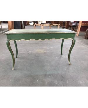 Tavolino Luigi XV laccato verde con filetti dorati a foglia - Restaurato (in corso d'opera)