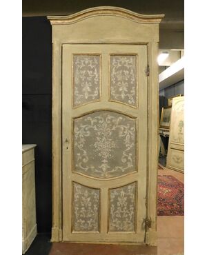 ptl464 18th century lacquered door with arched frame, h cm 265 x 130 max     