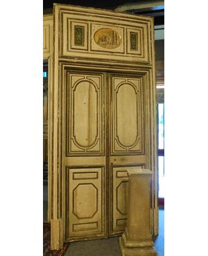 ptl493 - lacquered door with over door, cm l 150 xh 315     