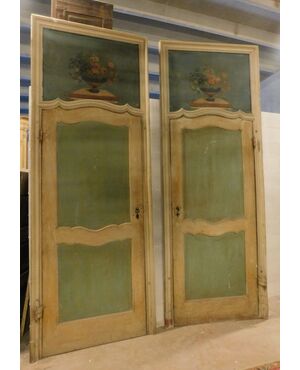 ptl421 two 18th century lacquered doors, h 334 x 112 cm, door h 222 x 94     