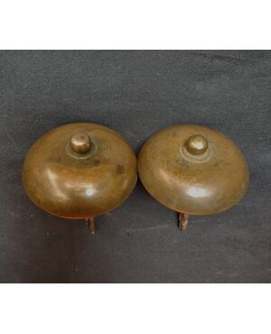 Coppia di pomoli in bronzo fine XVII secolo 