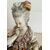 Statuina in porcellana raffigurante nobile donna settecentesca