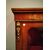 Vetrina inglese di inizio 1800 stile Vittoriana in noce con intarsi e bronzi