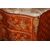 Superbo cassettone di inizio 1800 Francese stile Luigi XV in bois de rose con marmo e ricche applicazioni in bronzo dorato