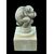 Sculturina in avorio ( pomolo di bastone) su base quadrata raffigurante una scimmia.Giappone.