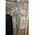 CHM856 - Camino in marmo grigio, misure cm L 152 x H 108 x P 42  