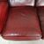 Divano 2 posti chesterfield con schienale alto inglese originale vintage in pelle rosso bordeaux anticato 