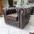 Poltrona chesterfield  originale nuova in pelle marrone 
